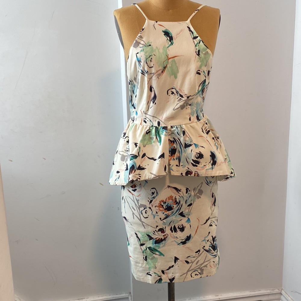 The Vanity Room Peplum dress with floral print Size 4